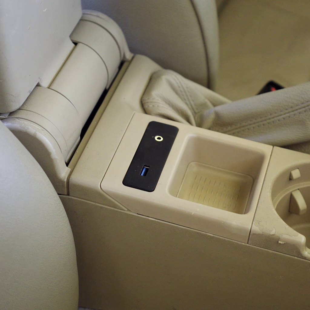 BMW E46 Wireless Charger (M3 Compatible) M3 76 Designs